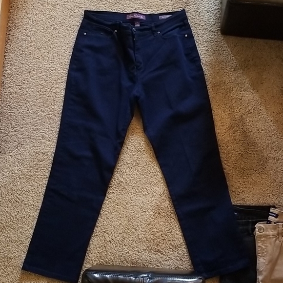 Pants Bundle Buy 1 GET 1 FREE ♡ - Picture 2 of 15